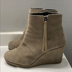 Women’s Toms wedges